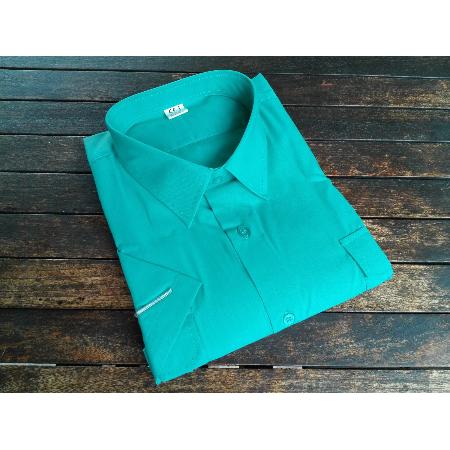 MACOR CAMISA 2 BOLSILLOS VERDE MANGA CORTA TALLA 43-44