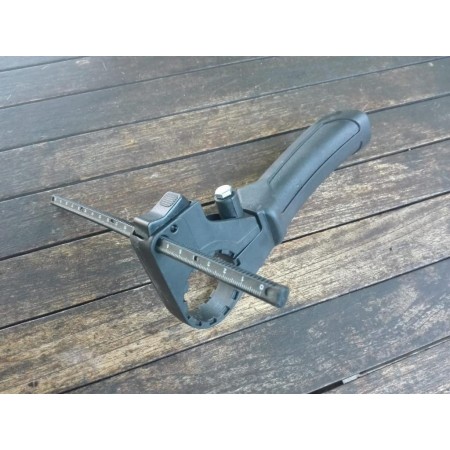 MANGO UNIVERSAL PARA TALADRO 111