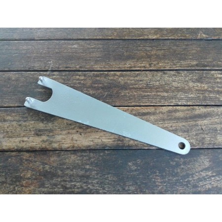 LLAVE AMOLADORA 230 MM 1607950048