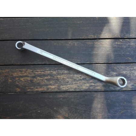 FYH LLAVE ESTRELLA ACODADA 10X11