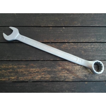 MOTA LLAVE COMBINADA 21