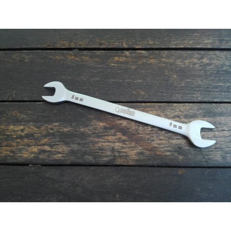 COFAN LLAVE FIJA  8-9MM CROMO VANADIO