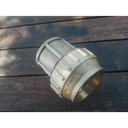 FYH ENLACE LATON ROSCA HEMBRA 40-1 1/4