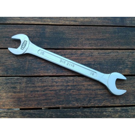 RATIO LLAVE FIJA 2 BOCAS CHR-V 18X19