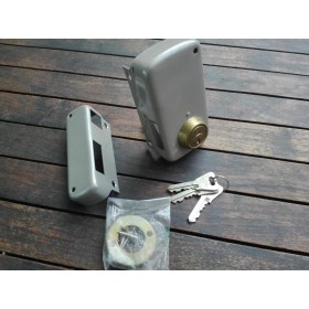 MCM  CERRADURA SOBREPONER  2556CPR-60-IZDA.