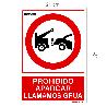 CARTEL PROHIBIDO APARCAR LLAMAMOS GRUA 30X21 CM.